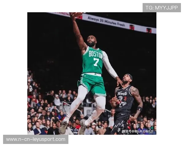 布朗手感火热，凯尔特人继续高效得分